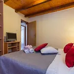 Maja Apartman *