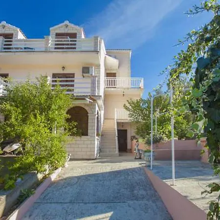 Daire Maja Vela Luka